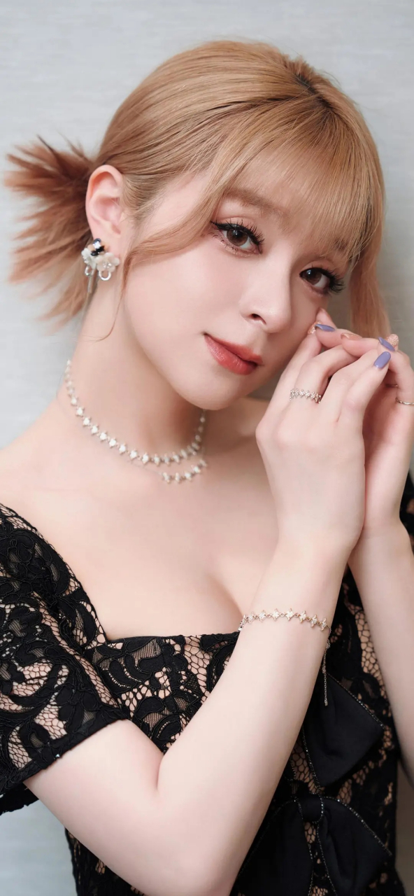 美依礼芽写真壁纸