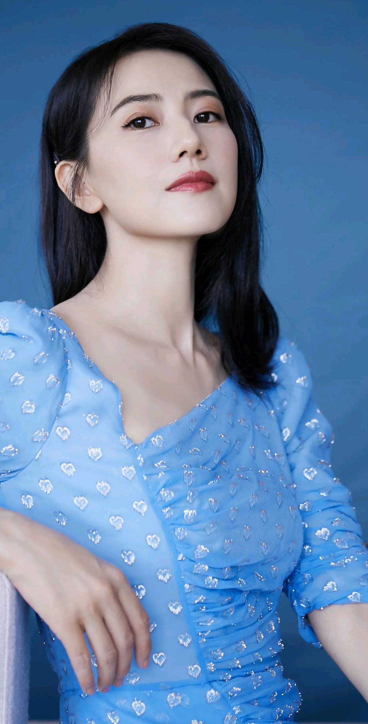 不老女神高圆圆高清写真,集美貌与才华于一身,太让人羡慕