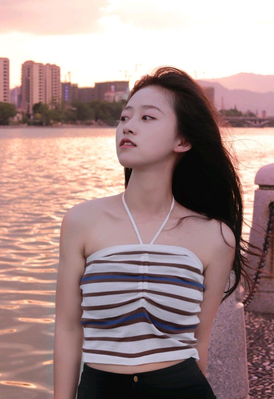 长发美女写真～追赶日落的女神 (模特:任万万)