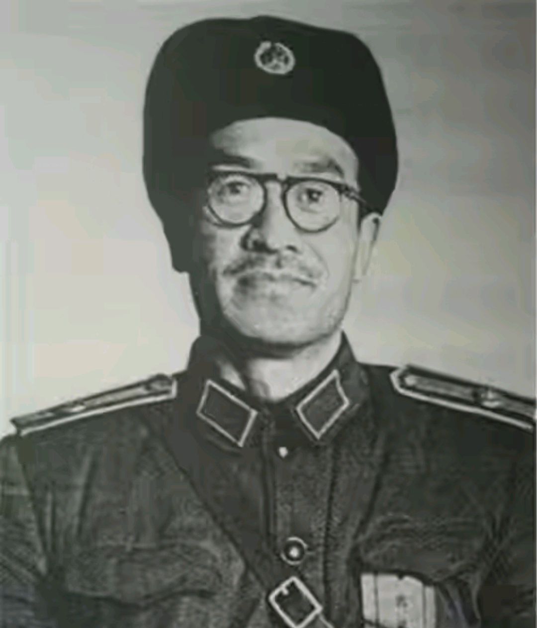 王洛宾的三段感情两段婚姻如他的歌一般满含淡淡的忧伤