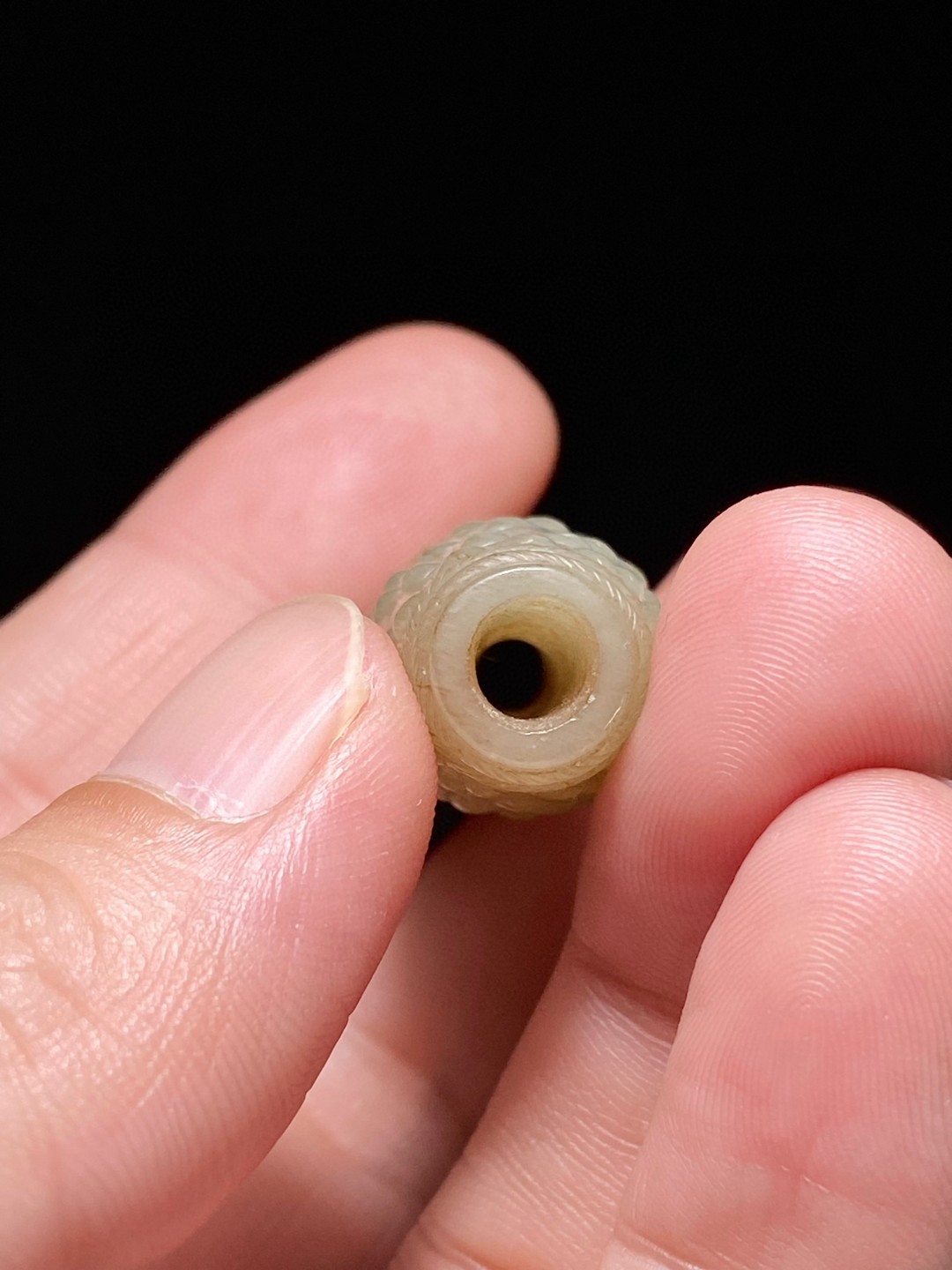 汉 和田玉籽料沁色 谷纹 玉勒子 挂件