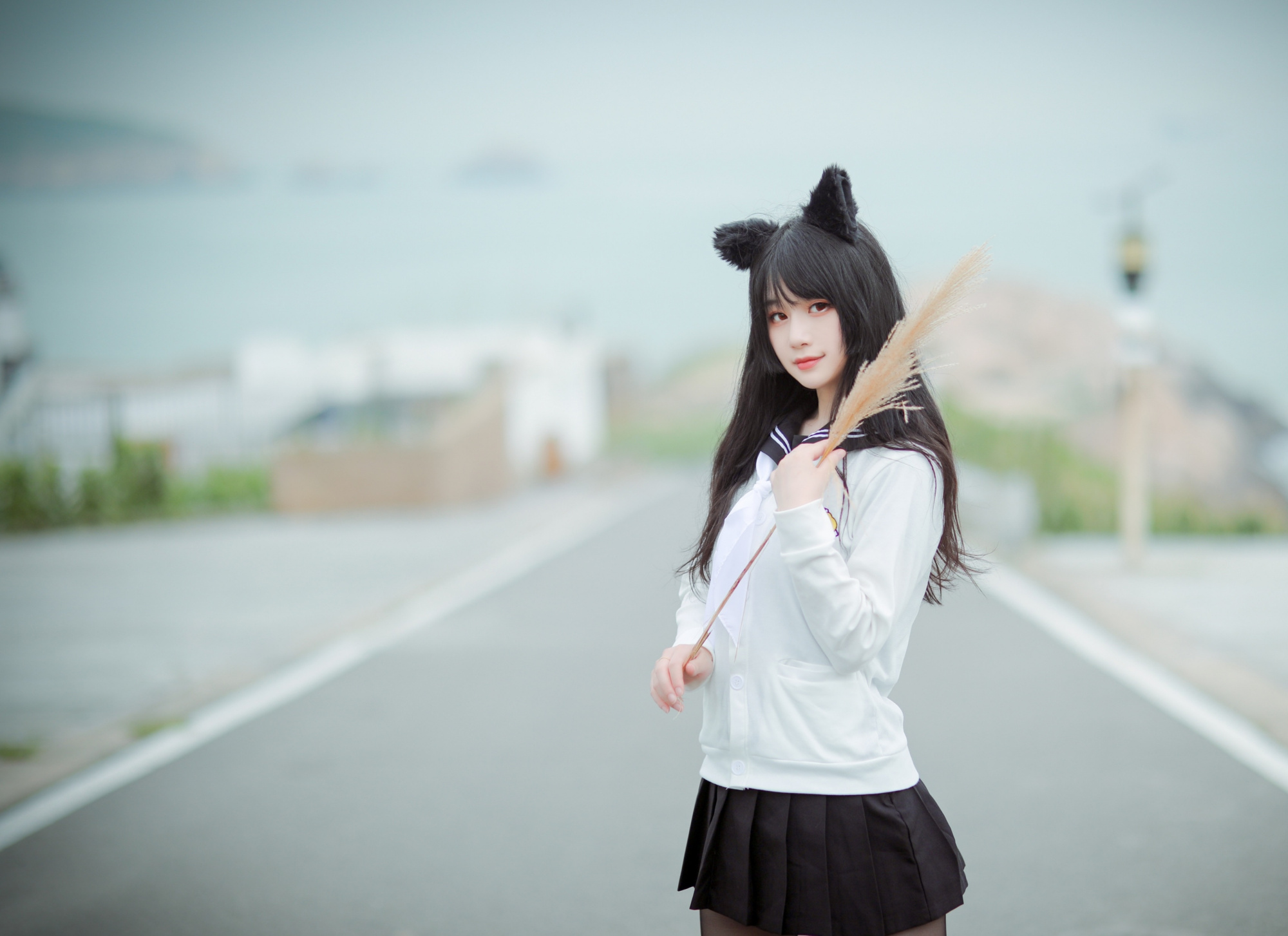 cosplay:短裙"黑丝"的jk爱岩,这是我们的约会,但是你在哪里呢