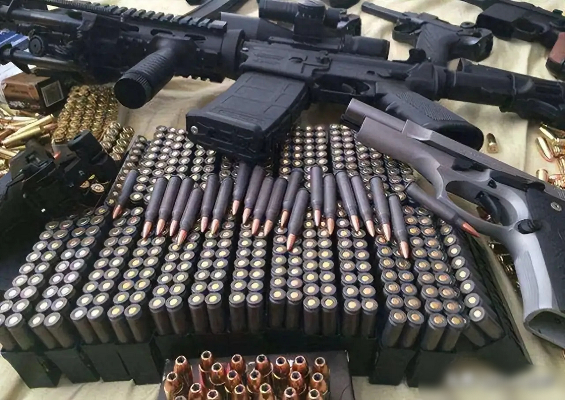 8毫米钢芯淬火弹,被誉为qbz-191突击步枪家族的灵魂之作.