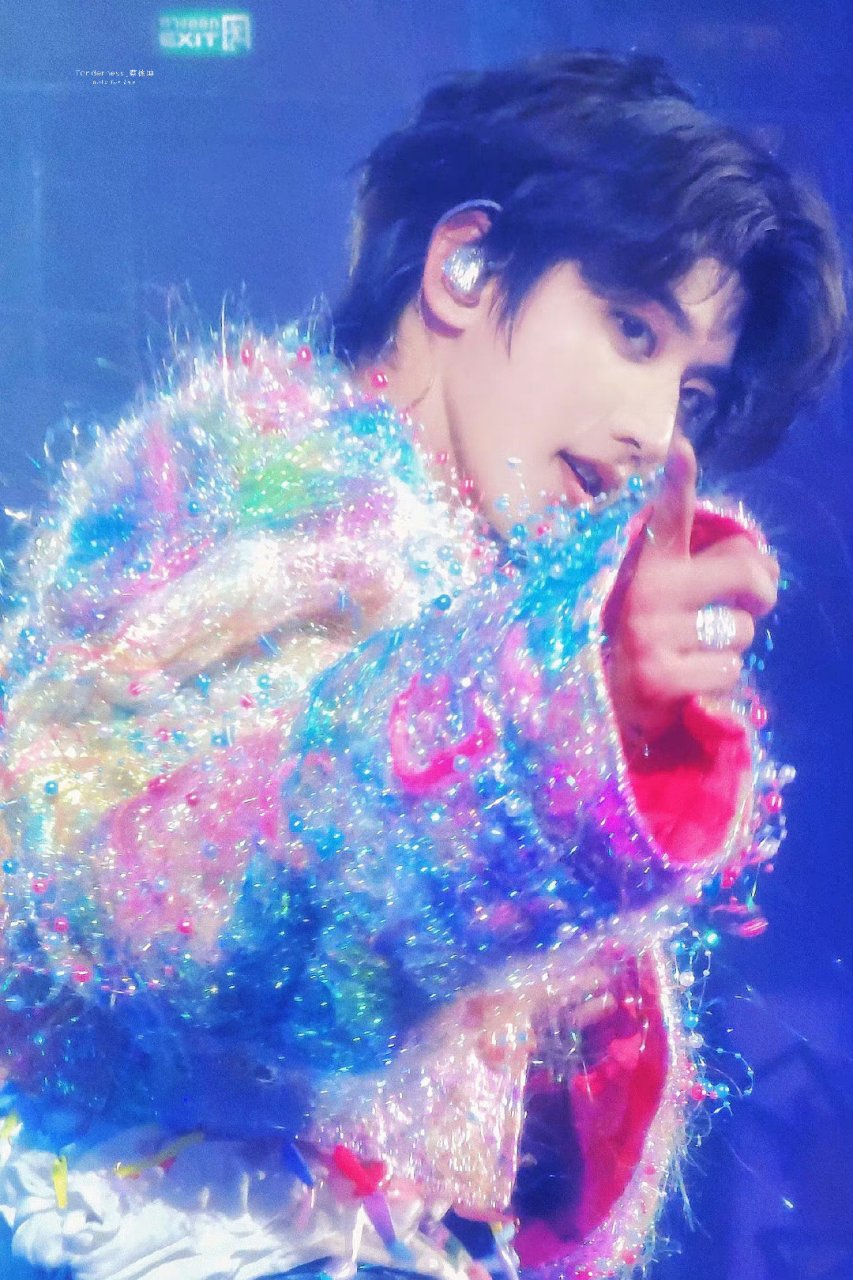 蔡徐坤的大瓜,几乎霸占了热搜榜前十,一夜情,睡粉,怀孕,打胎, 跟踪