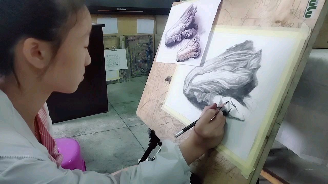 这颗白菜可以下锅炒了不?学霸姐姐画了快4个小时了!