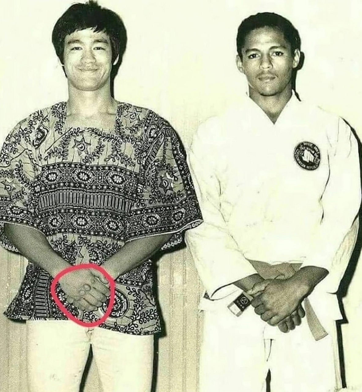 空前绝后李小龙,手上厚厚的拳茧不知道打破多少沙袋,每秒三拳的速度