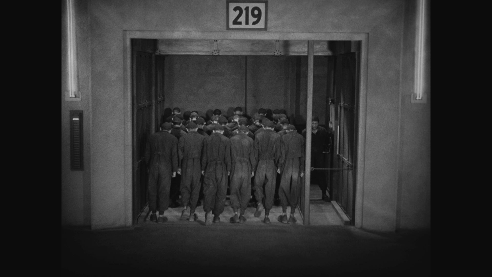 蓝光原盘&REMUX[大都会]Metropolis.1927.GERMAN.1080p.BluRay.REMUX.AVC.DTS-HD.MA.5.1-FGT 30.22GB