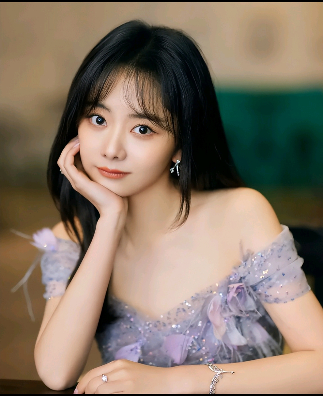 明星通常传出恋情婚姻大瓜,吃瓜