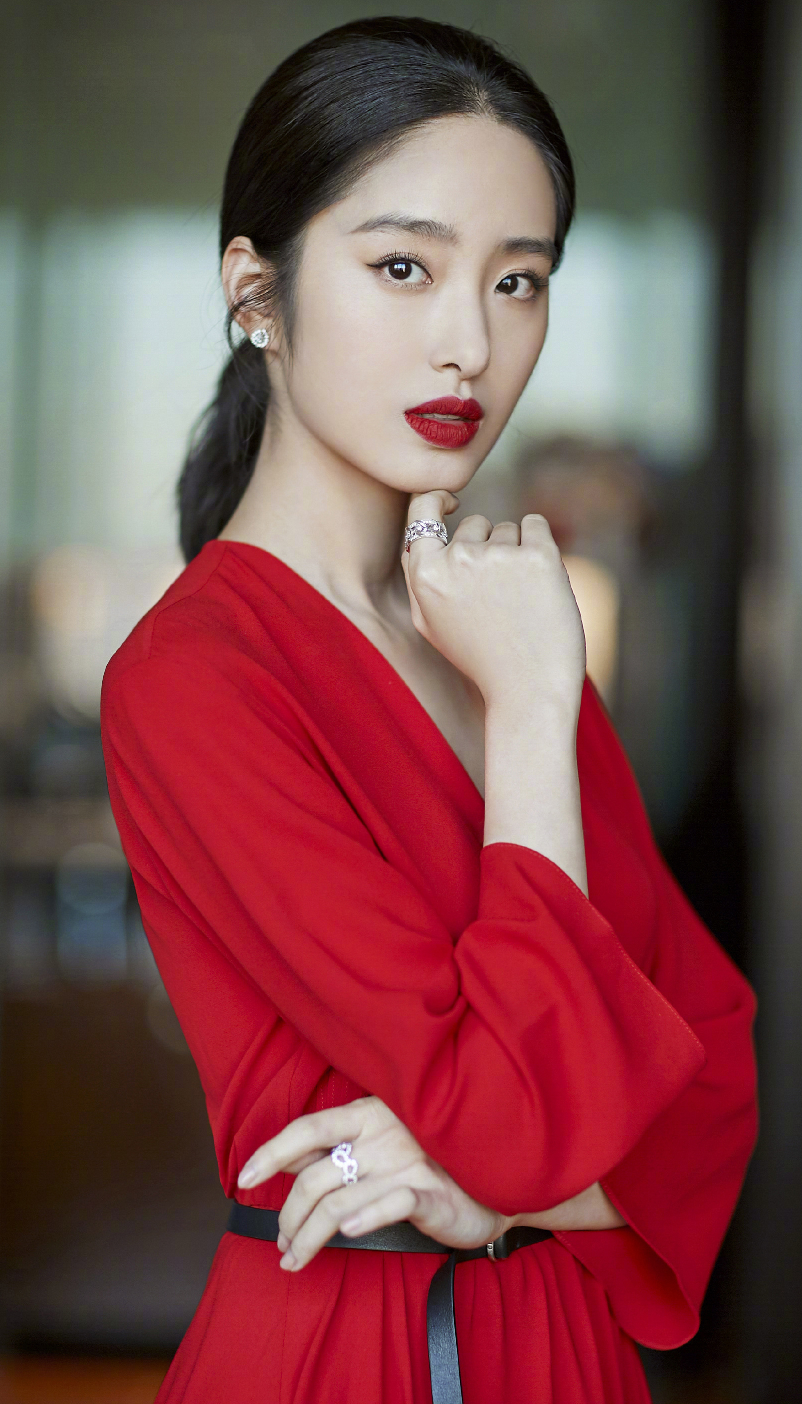 酒窝美女杨采钰