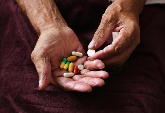 长期服用盐酸美金刚,对身体副作用影响大不大?