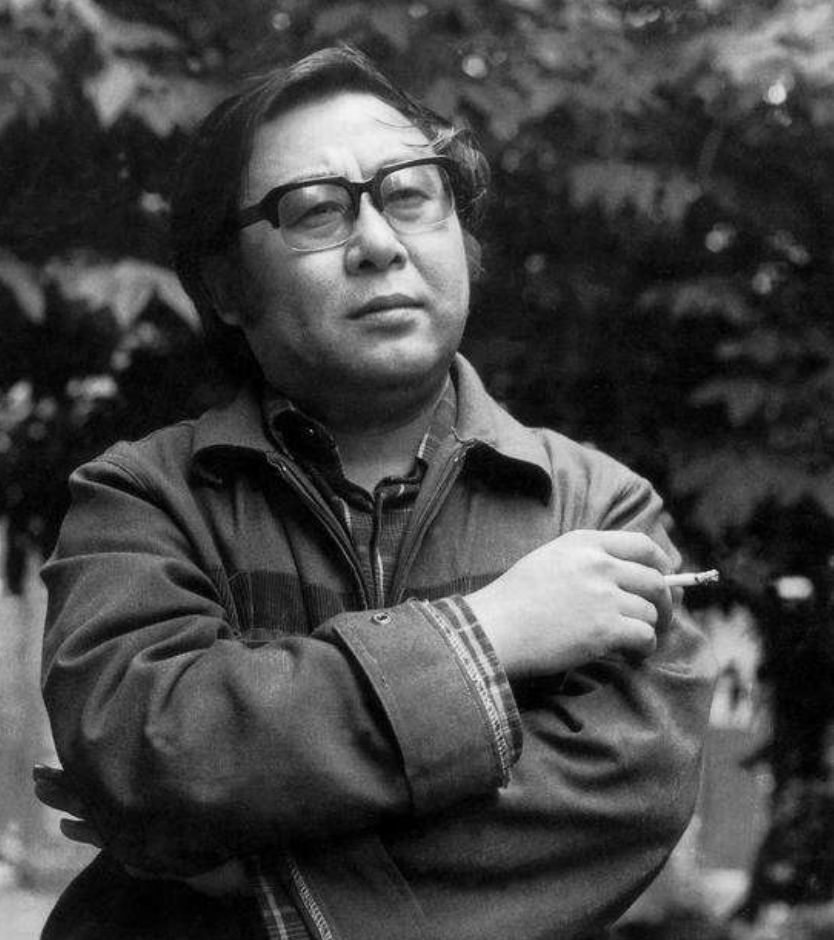 作家路遥,一天抽3包烟,6年抽掉几套房,42岁病逝只剩一万积蓄