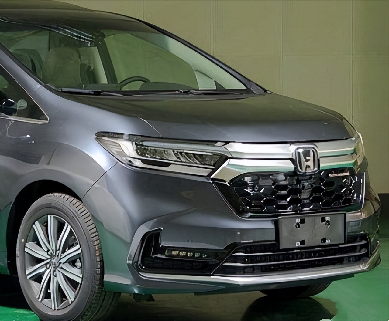 "四座版"本田奥德赛来了,豪华不输埃尔法,质感提升明显,霸气