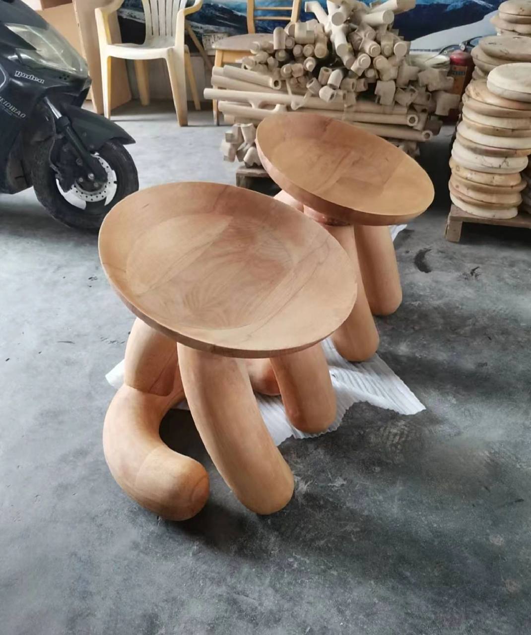 木工制作的小凳子,很多人都说像狗……#手艺人