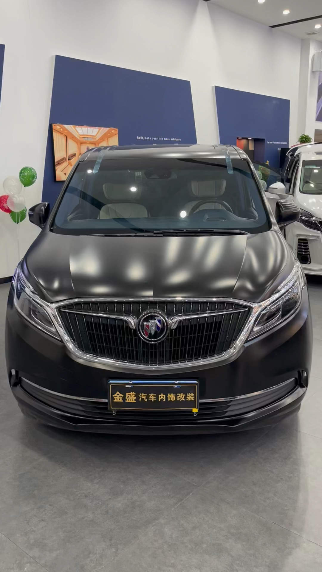 别克gl8es改装黑武士车身膜,埃尔法款航空座椅沙发床,商务车改装,gl8