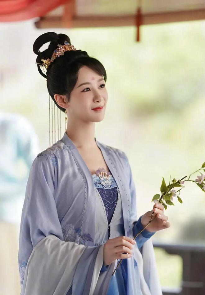 李现二搭杨紫新剧《国色芳华》?工作室回应:老搭档难超越不吸粉