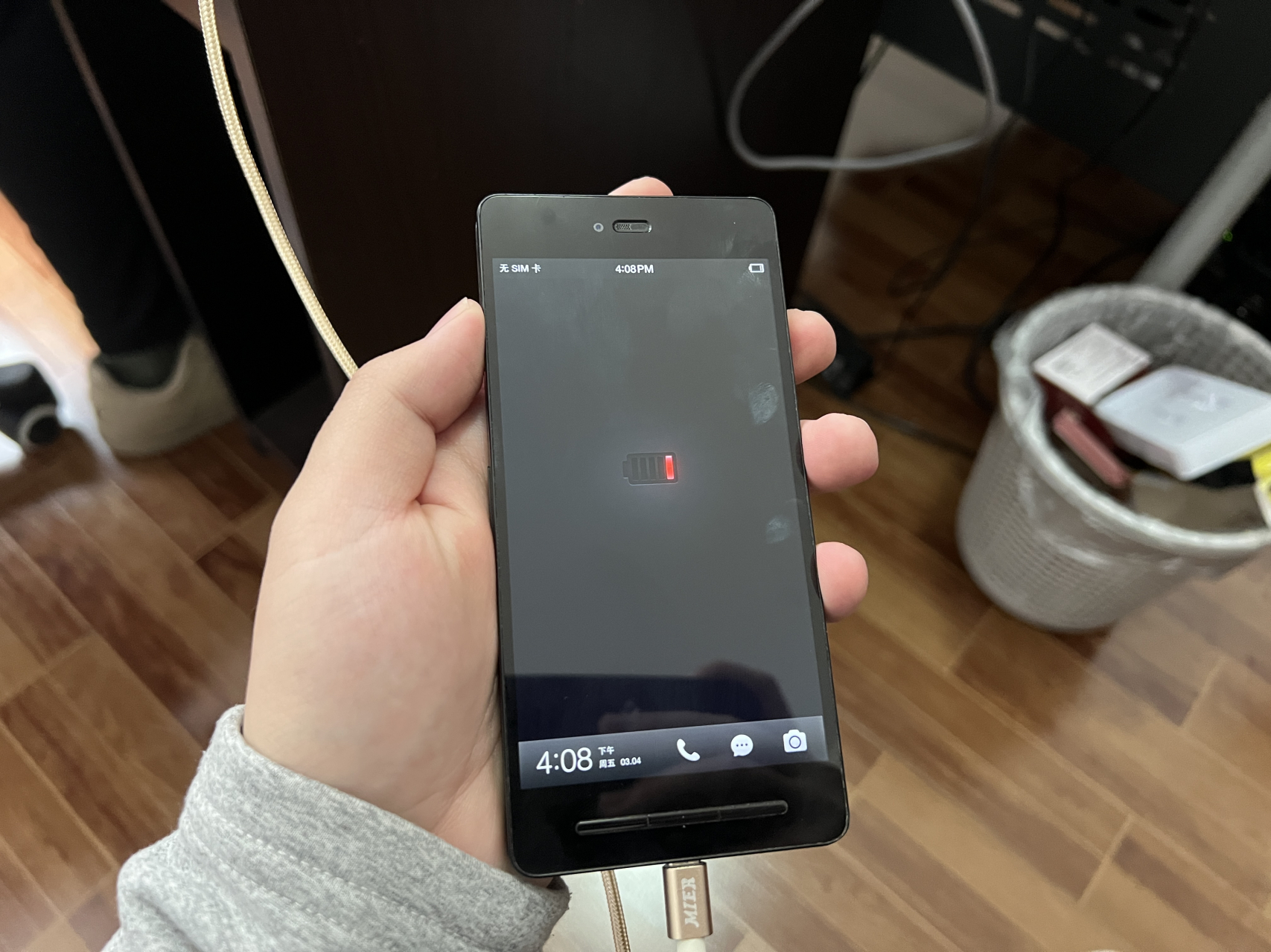 没啥单子,200块搞了个锤子t1大全套,手机还能正常使用,准备出一期视频