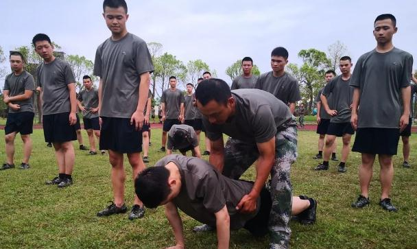 大學生的好消息,滿足前置條件,參軍者可直接保送軍校