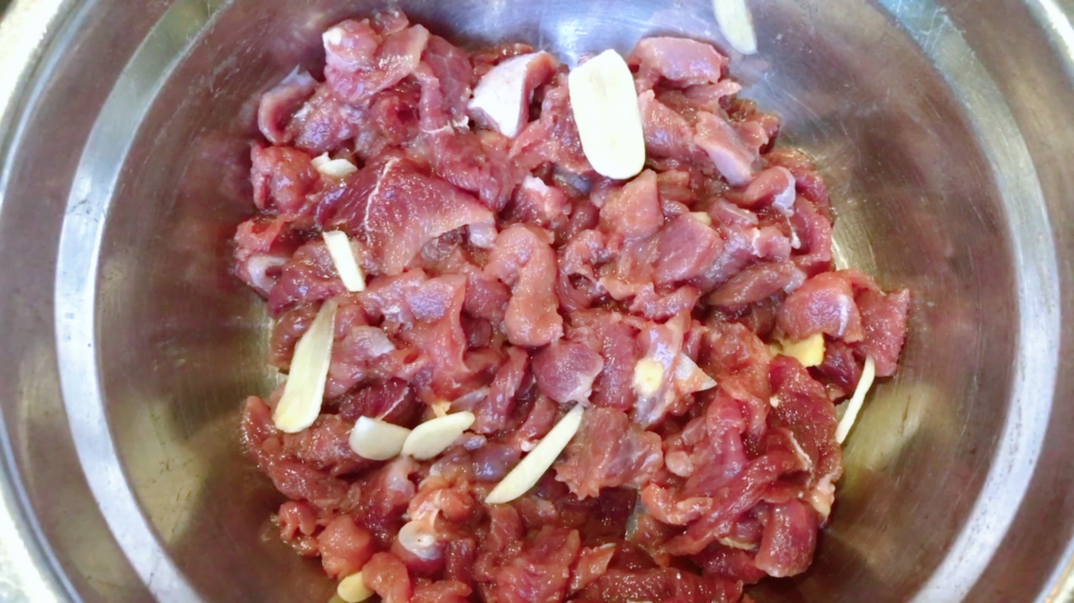 这才是鸭胸肉最好吃的做法,跟生菜搭配,涛哥吃得超过瘾