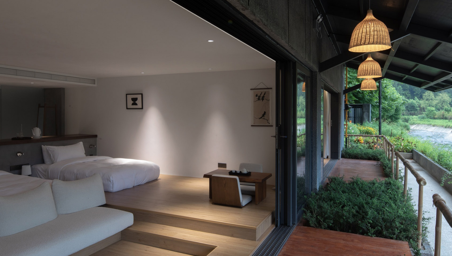 溪边的川西田园民宿