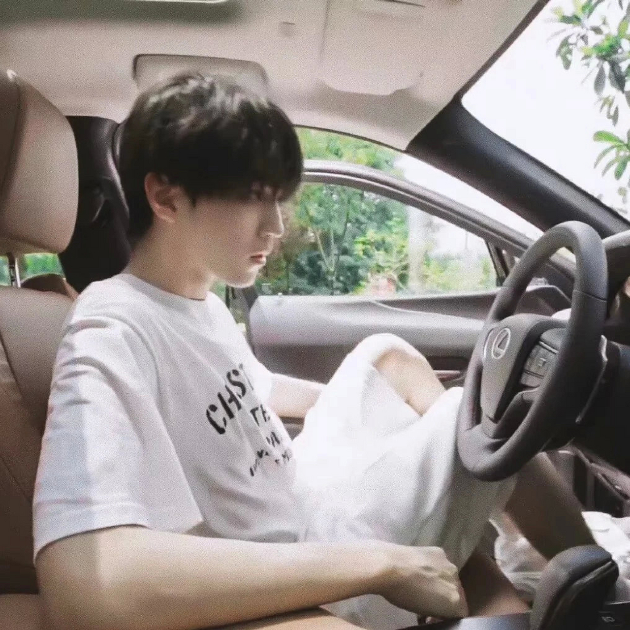 一组王俊凯女友视角的图#娱乐最前沿