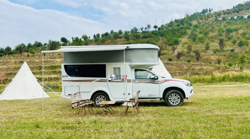 过限高进地库 城市经典越野五十铃越野全升顶房车