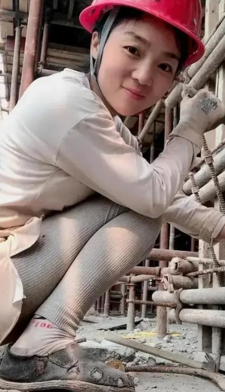 姐夫在工地干活,和工地上一个四川的女人做了那种临时夫妻,工地上的