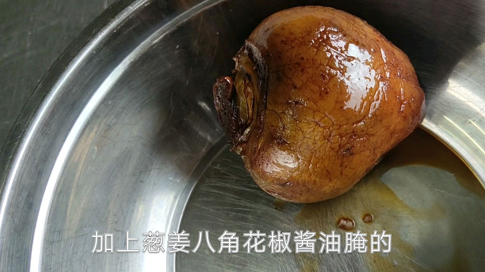 民间酱香咸菜,加上它这样吃,早上喝粥,上桌就光