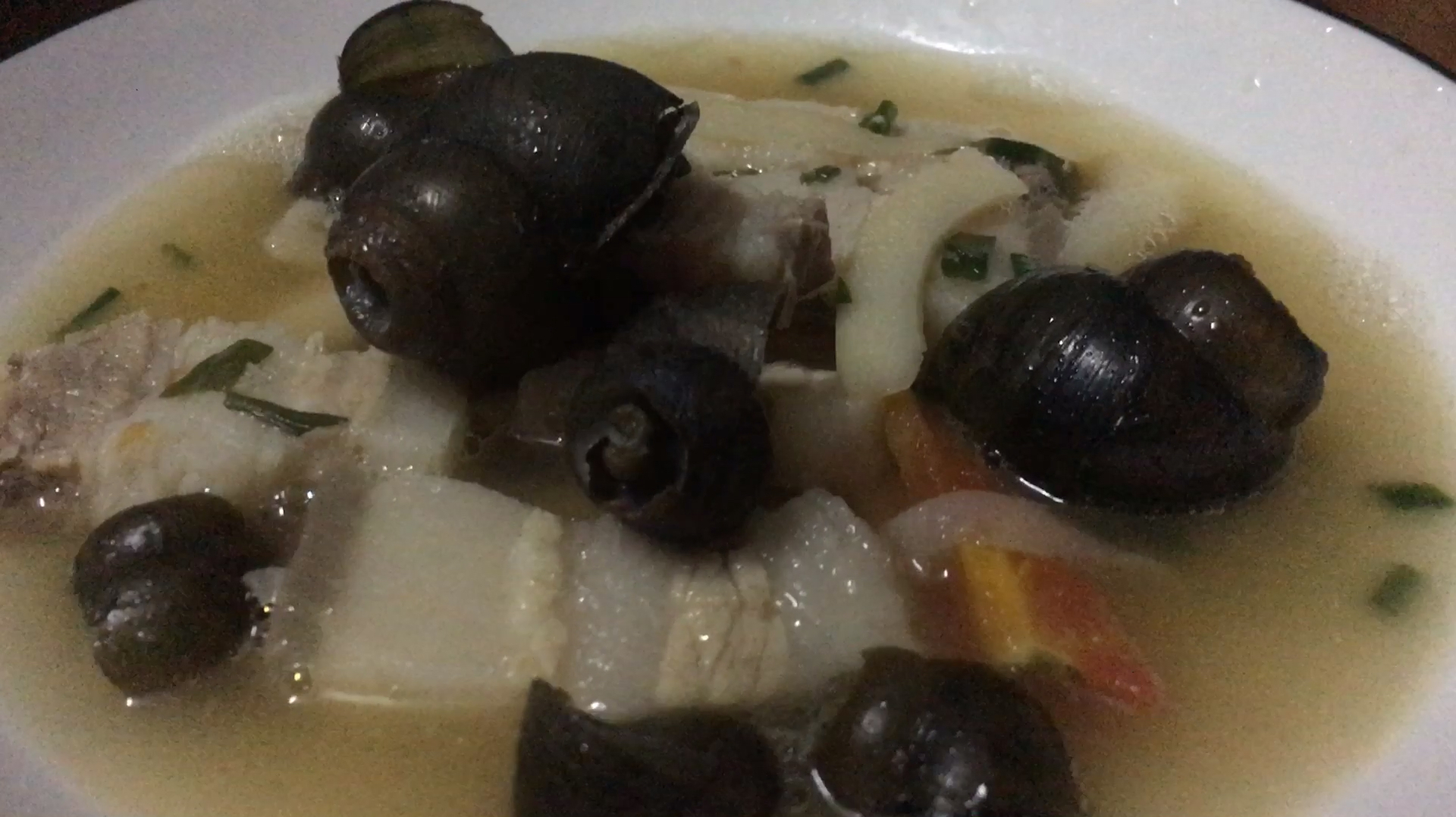 田螺汤就这么煮,才鲜美,你们肯定没吃过,这做法的田螺汤