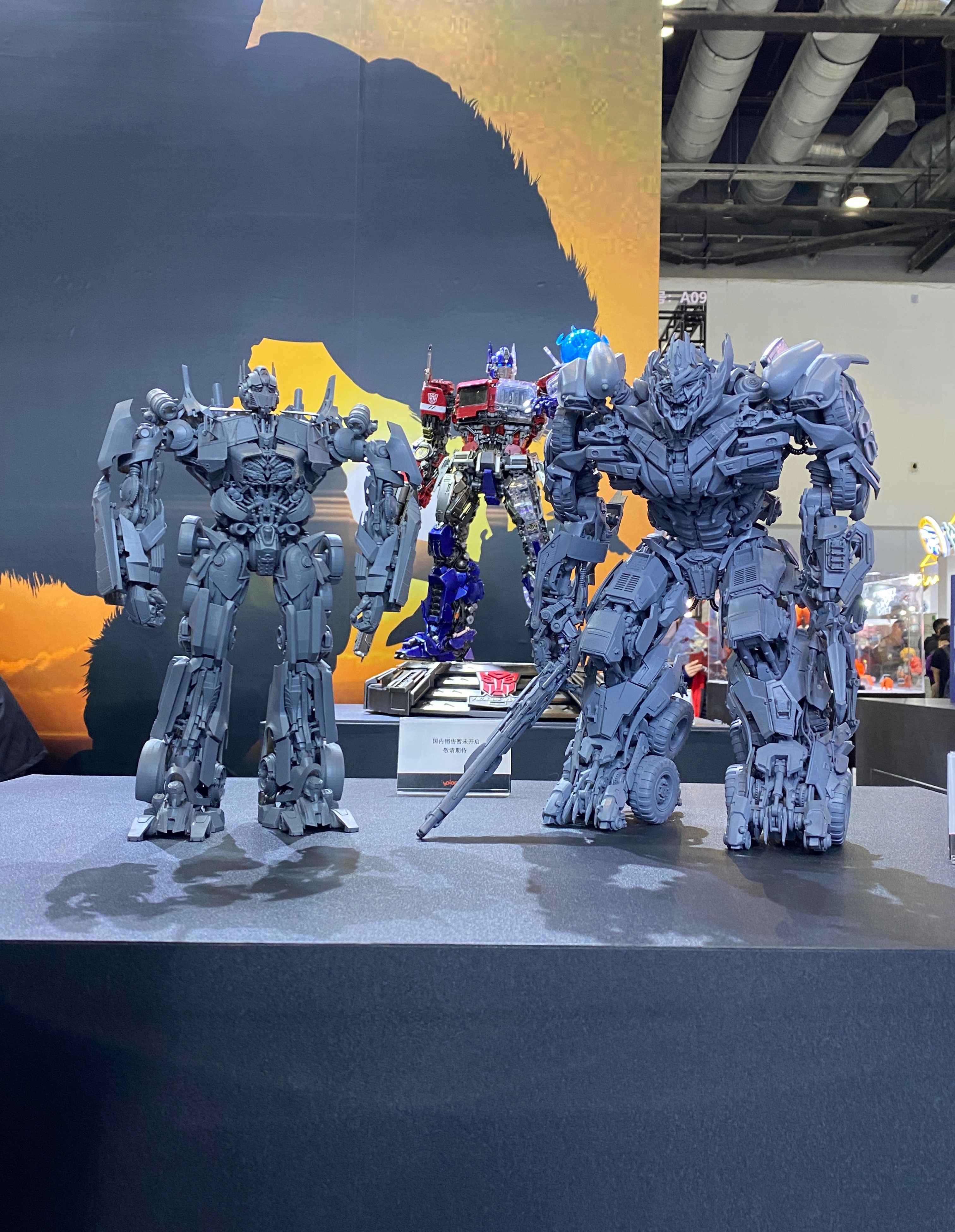 模型欣赏:圣斯基《变形金刚3》拼装模型擎天柱与威震天 灰模欣赏