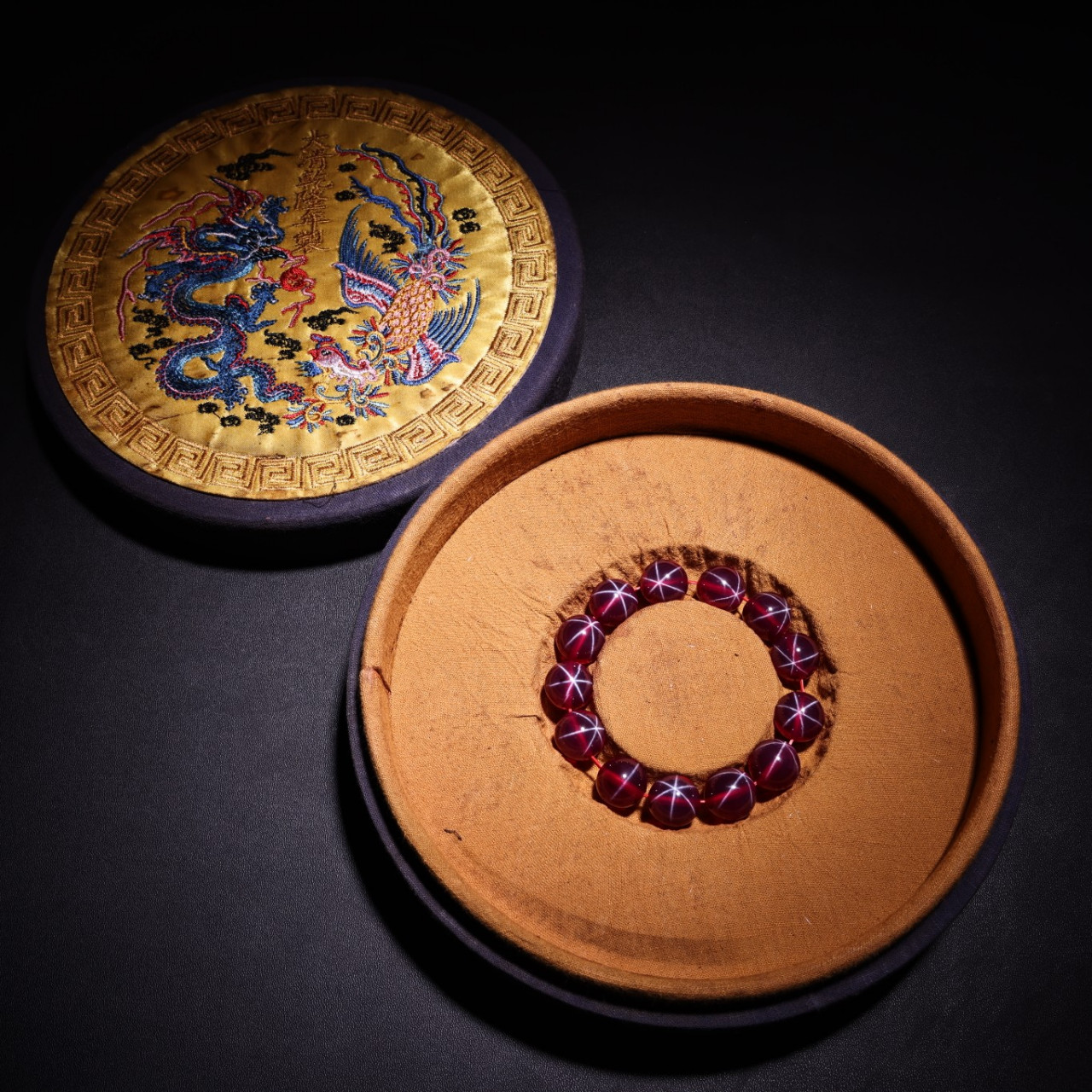 珍品旧藏收清代宫廷御藏罕见极品红色星光宝石手链 品相保存完好配