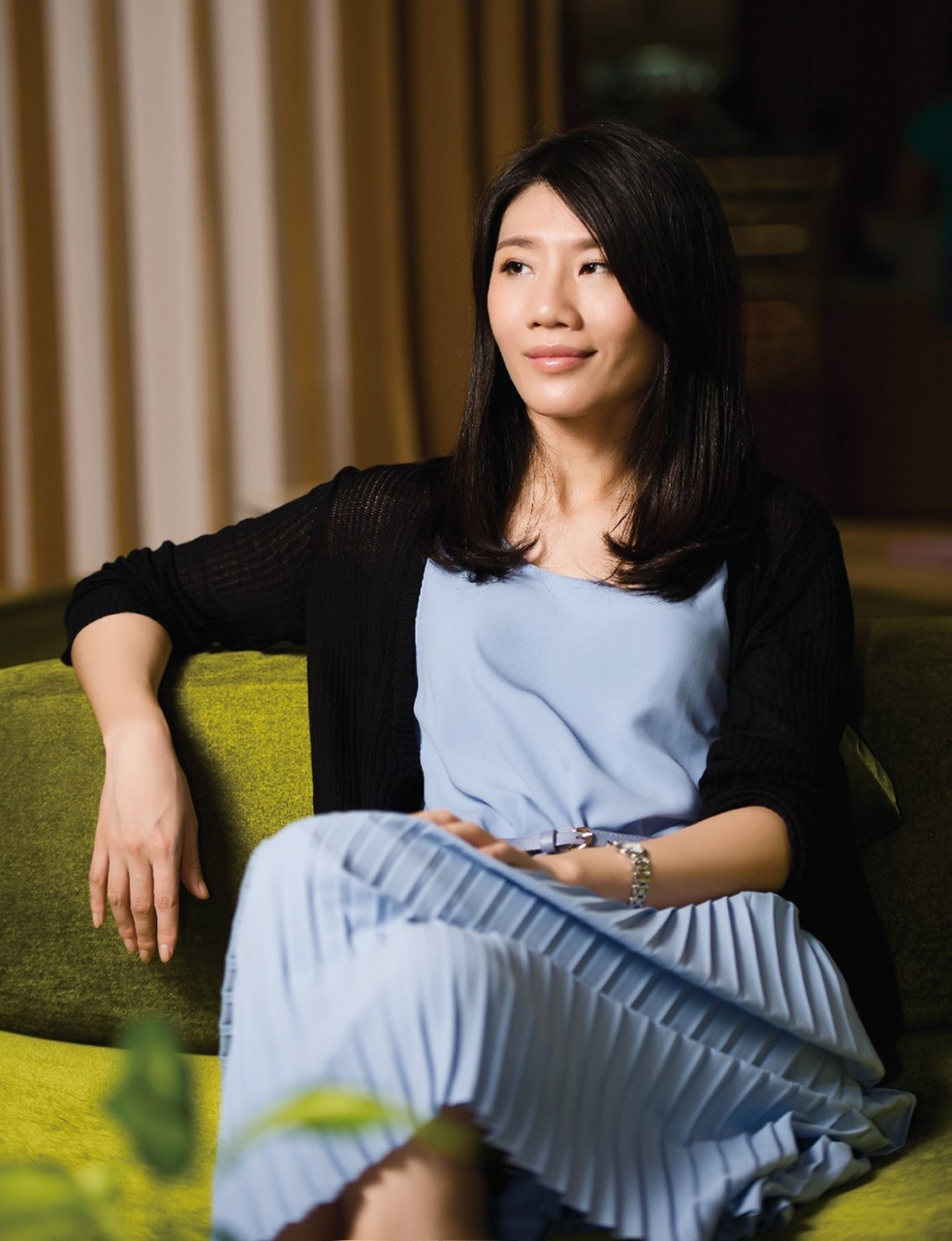 作家苏芩说:"人到中年,婚姻多半已s,只是困于责任,子女,以及眼前稳定