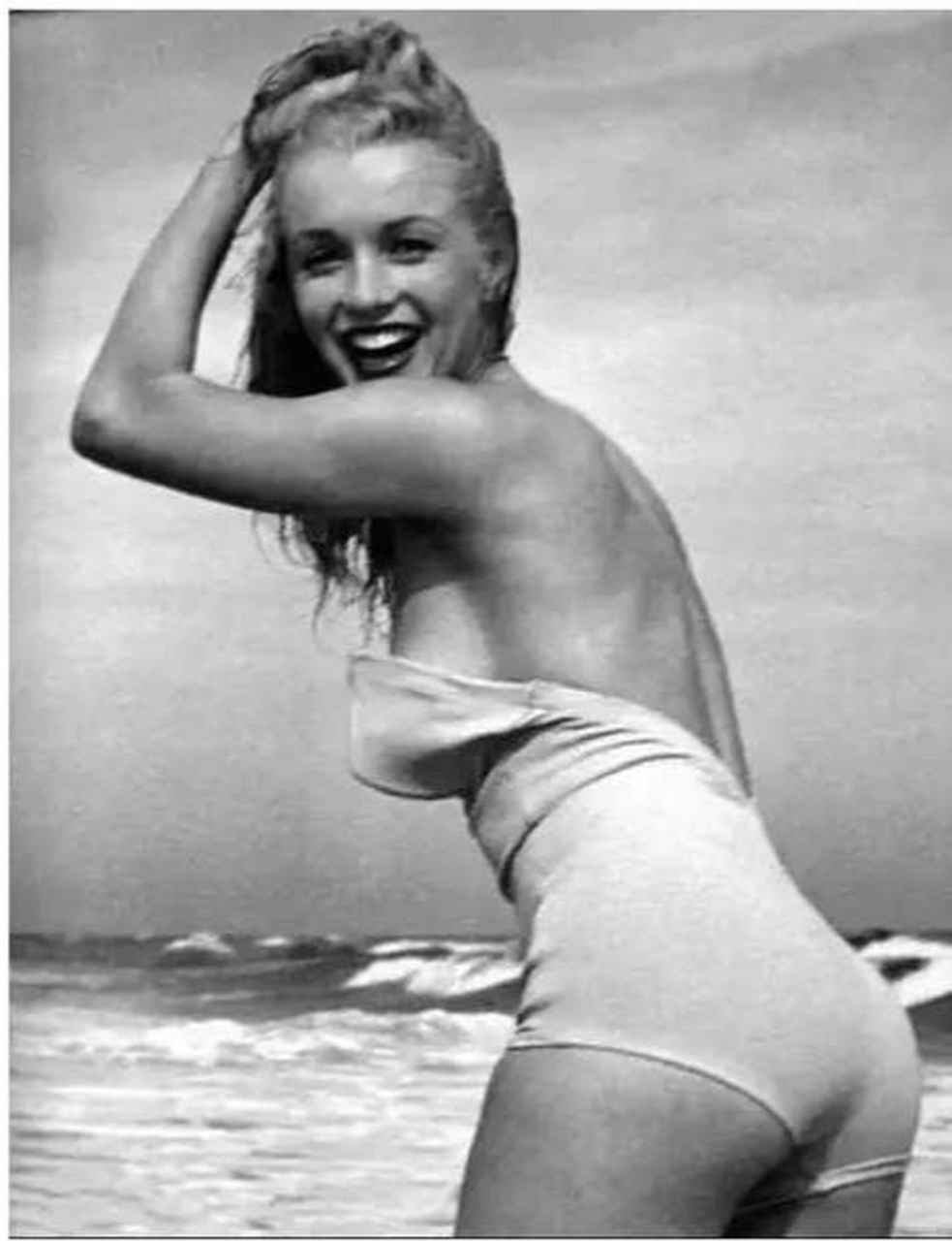 当时摄影师汤姆凯利为梦露拍摄了数张裸体照片登在月历上,这也成为了