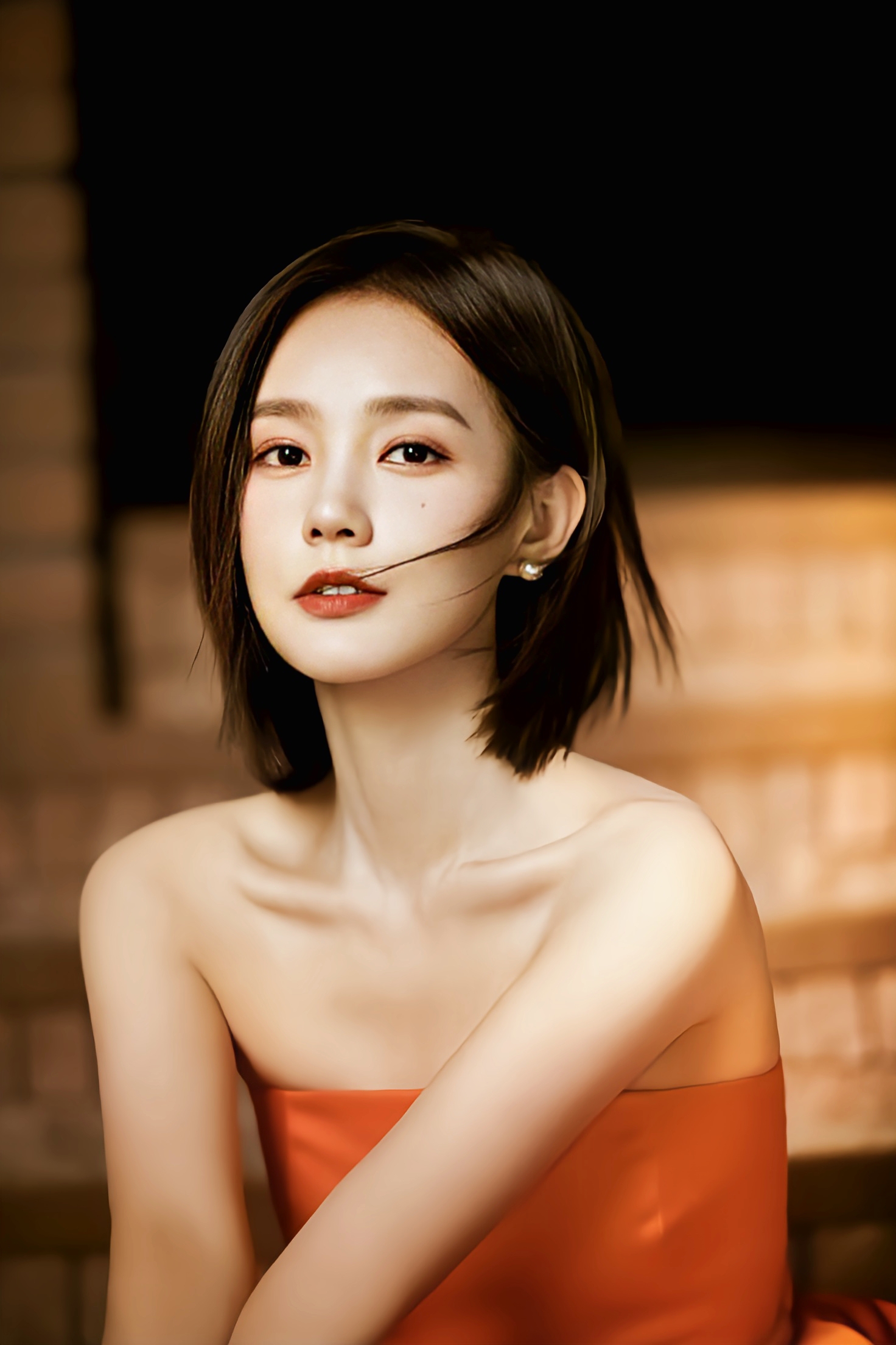 李一桐(1990年9月6日),山东省济南市人,中国内地女演员