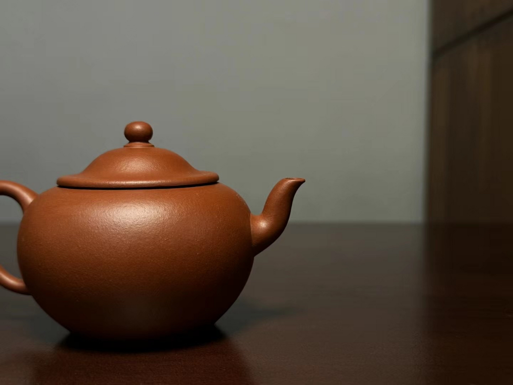 江智慧作品:逸公壶 容量160c,老朱泥 江智慧师从朱勤勇,年轻潜力实力