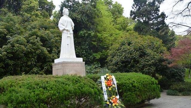 西湖三怪之孤山不孤