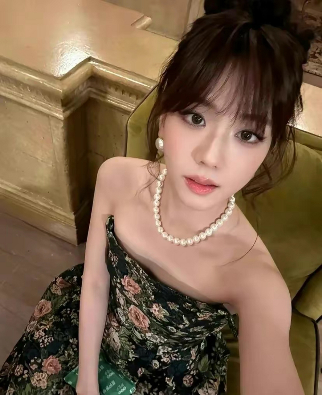 black pink金智秀人间富贵花,赫本造型简直太美了!