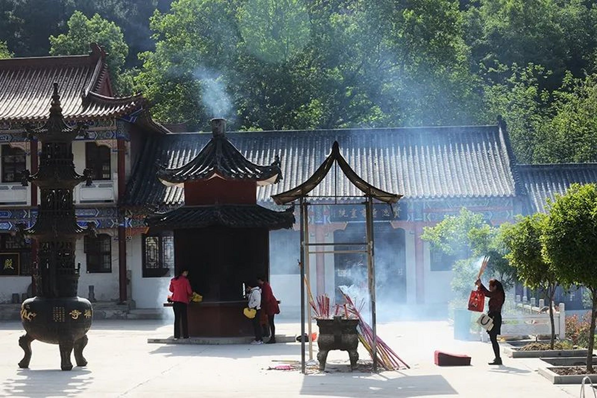 信阳贤山寺图片