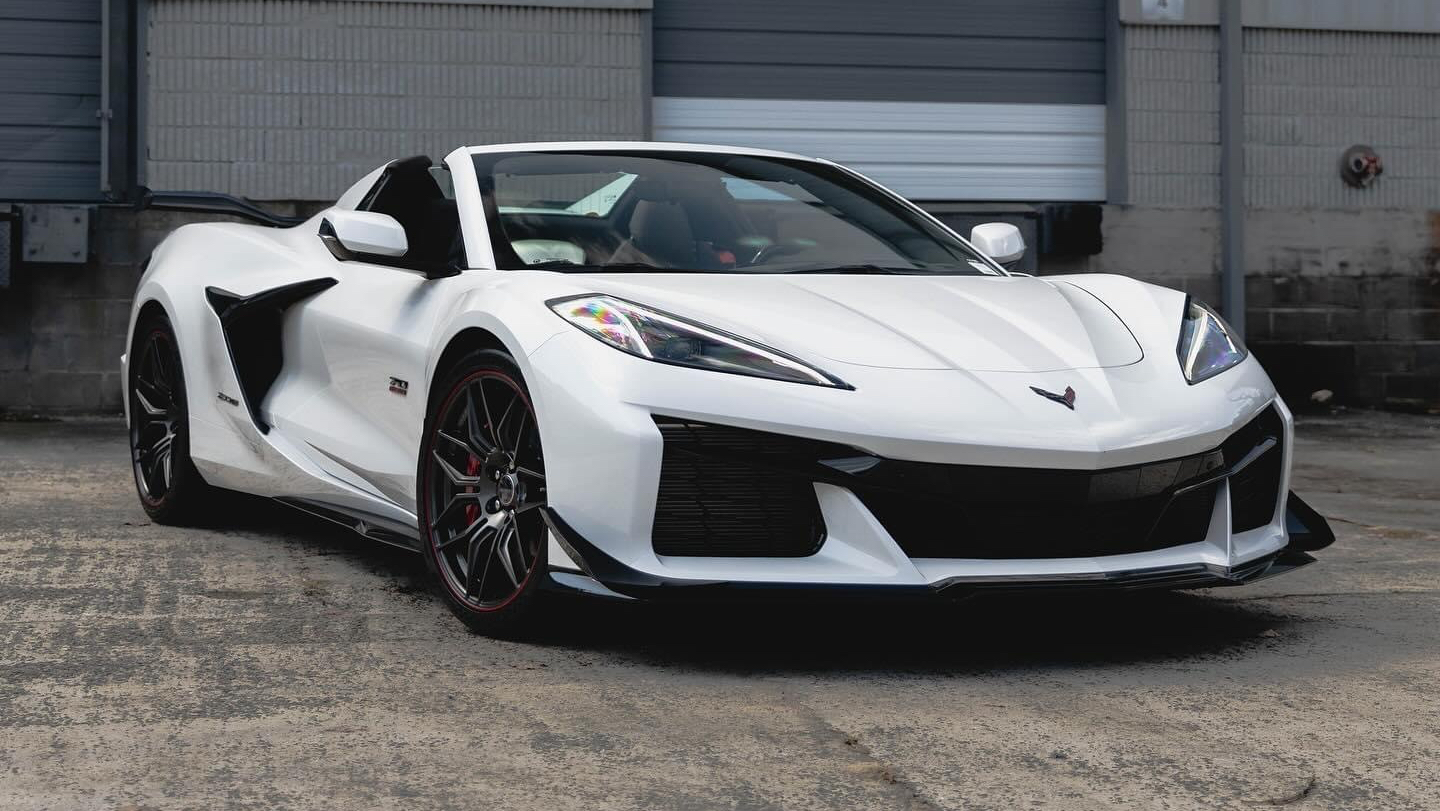 美系纯内燃机战神:售价约75万元起,克尔维特c8 z06,2.7秒破百