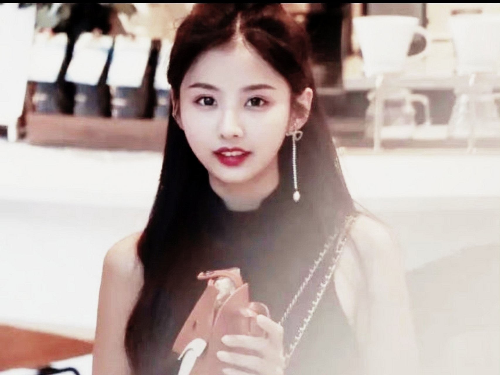 张翰的新女友,港大理工科双学位,哥伦比亚硕士,还是亚洲小姐季军,美貌