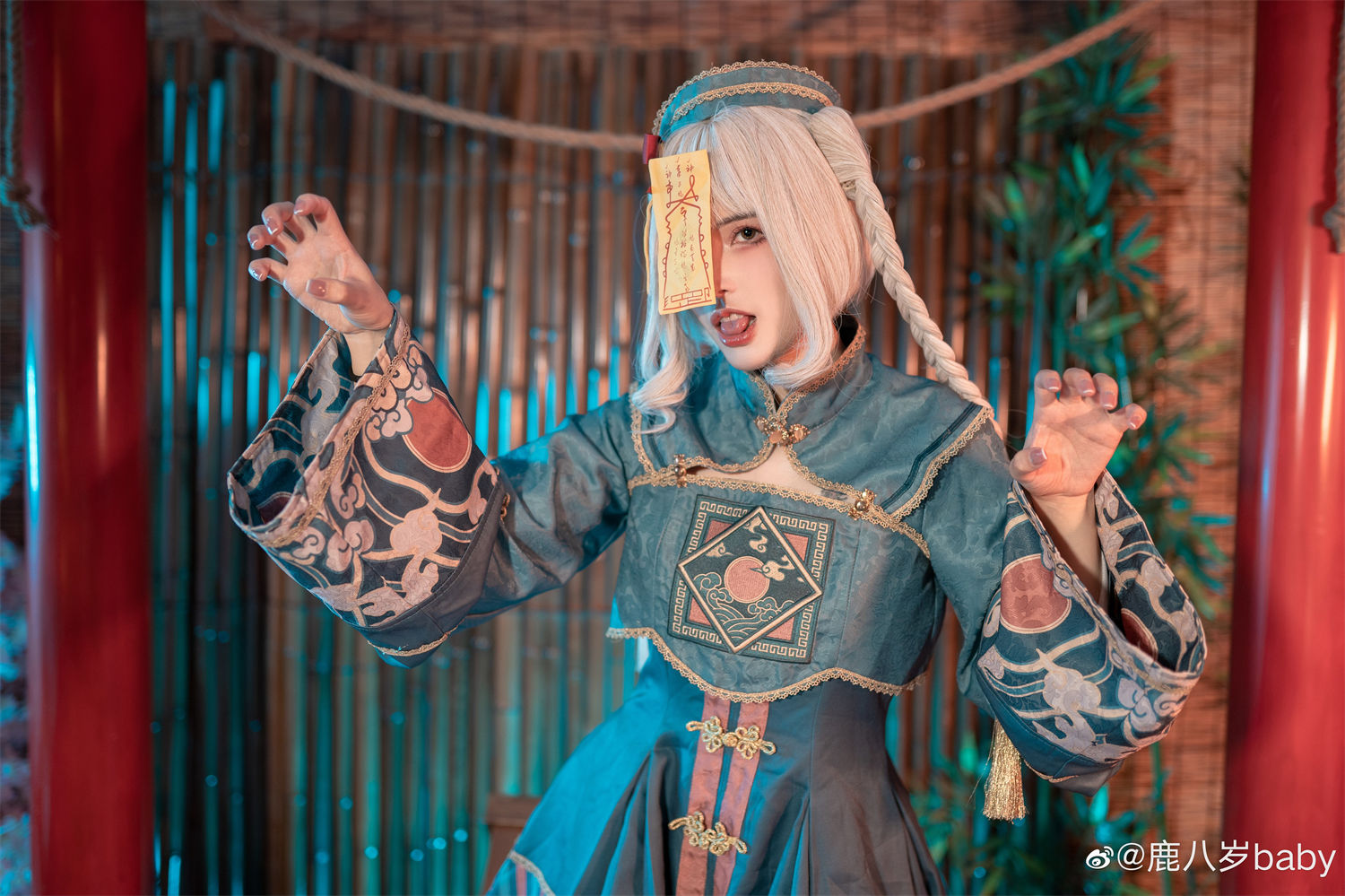 鹿八岁baby的小僵尸打扮，可爱的神明少女！