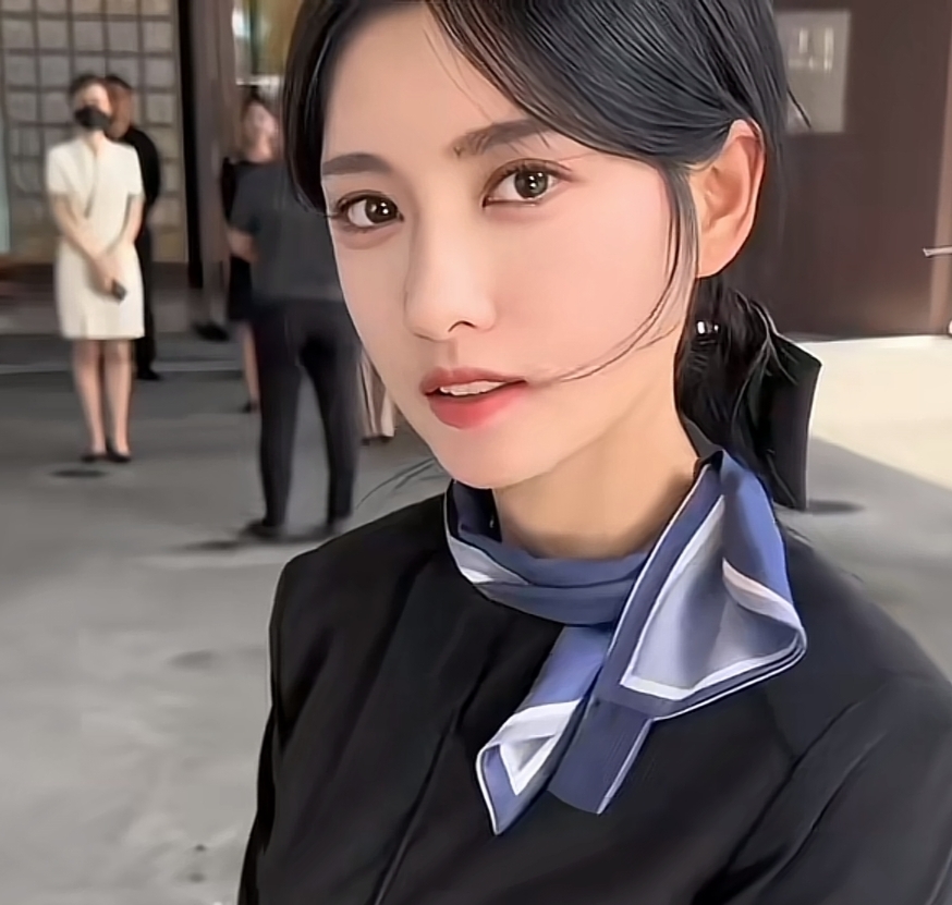 新晋女神!江苏售楼小姐姐小朱,职业装惊艳全网!