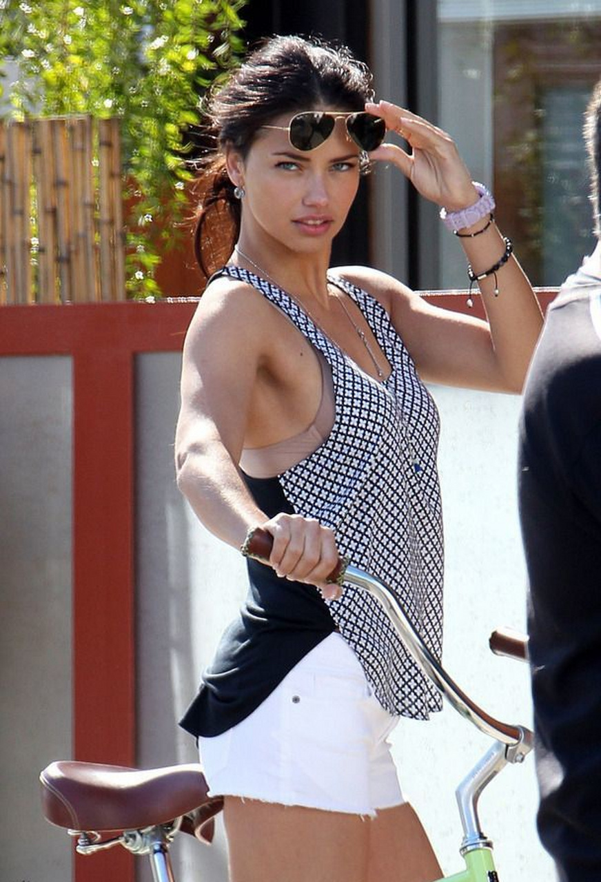 巴西超模阿德里亚娜·利马(四).