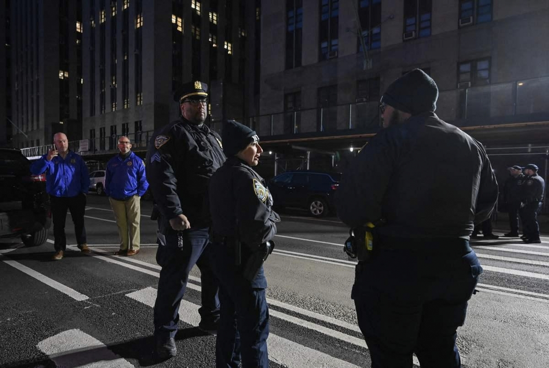 美国新墨西哥州警察搞错出警地址 开枪误杀一名美国媒体4月7日报道,在