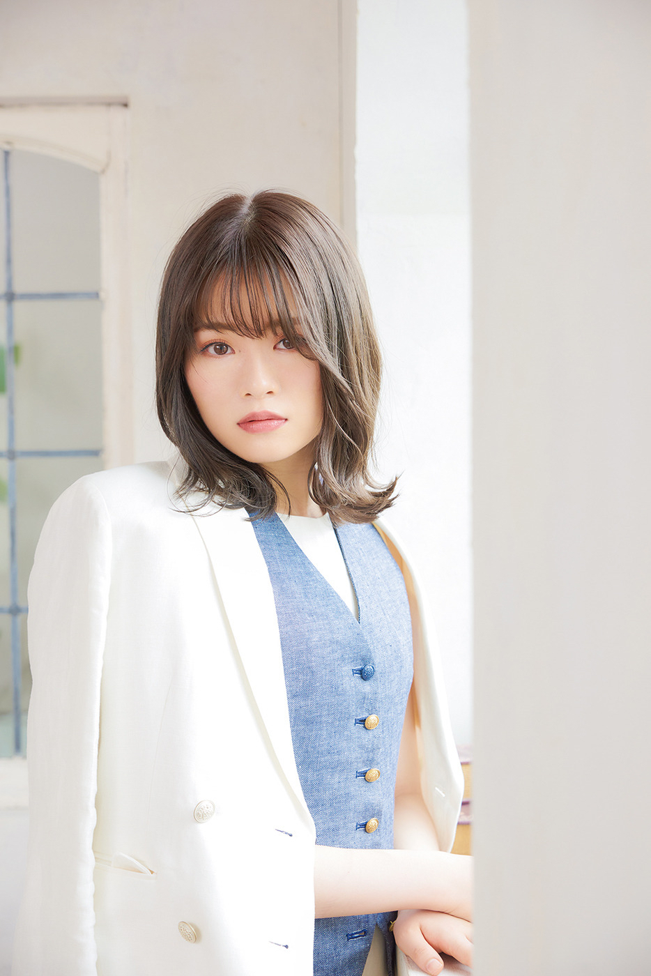 山崎怜奈的职业装,看似普通却很优雅