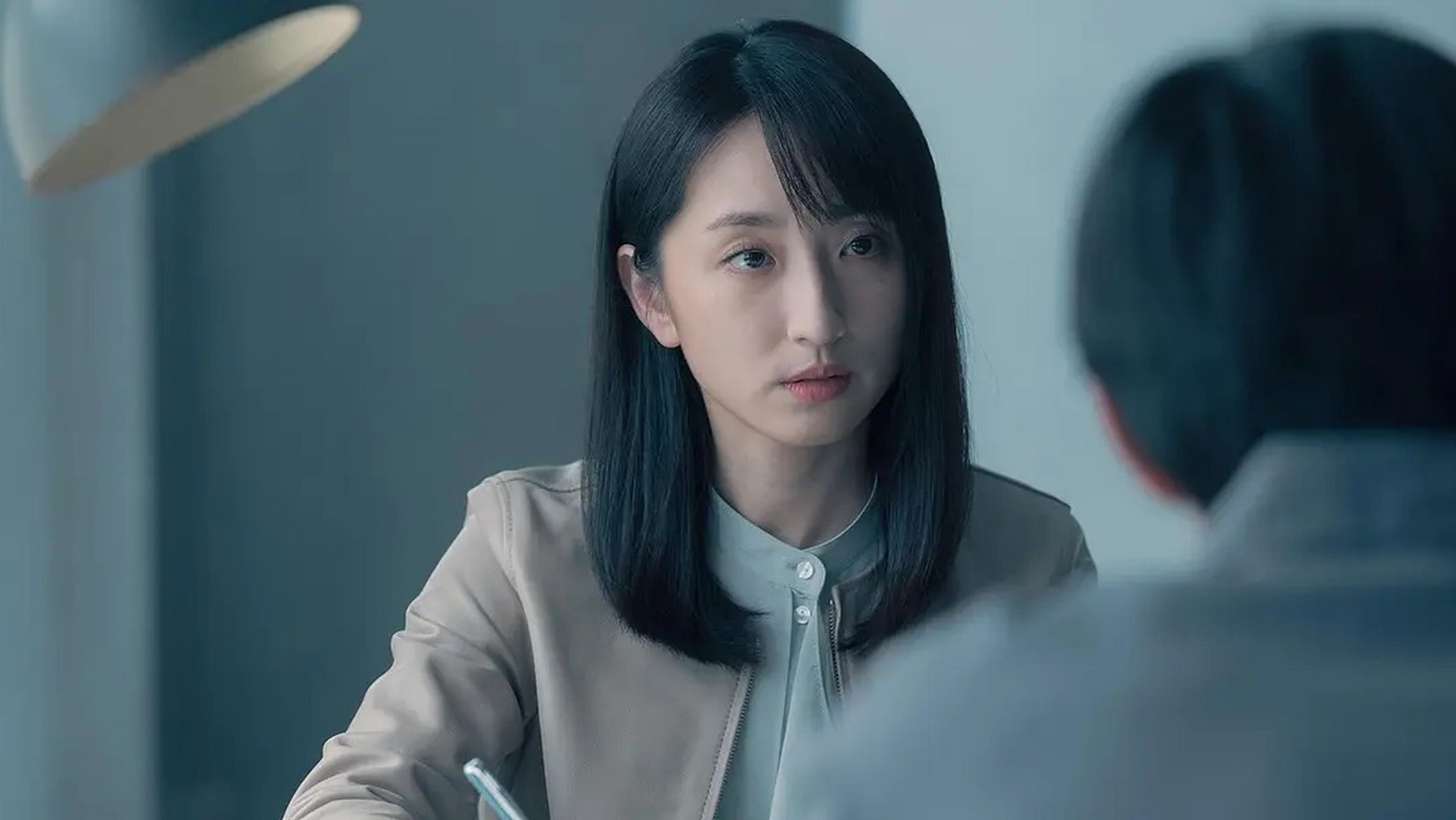 看了两集吴慷仁,柯佳嬿主演的《模仿犯》,感觉还不错,很有质感.