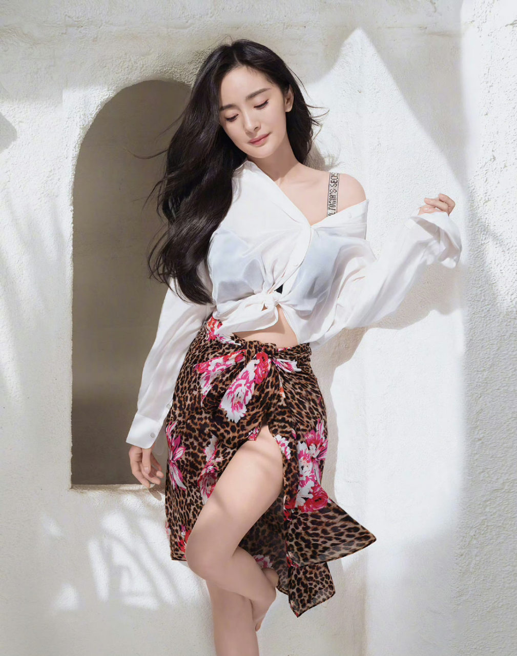 杨幂内衣代言写真大片,太顶了[亲吻]#杨幂# #内衣模特走秀