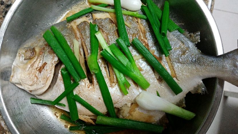 金枪鱼最好吃做法,一步骤香鲜甜美味,上桌孩子们抢着吃可解馋了