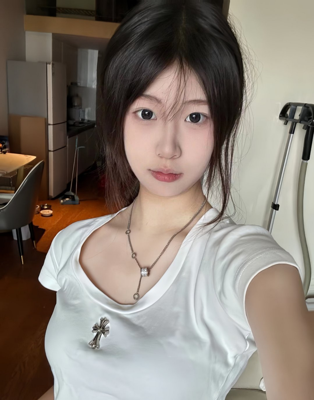 太单纯的女生的表现