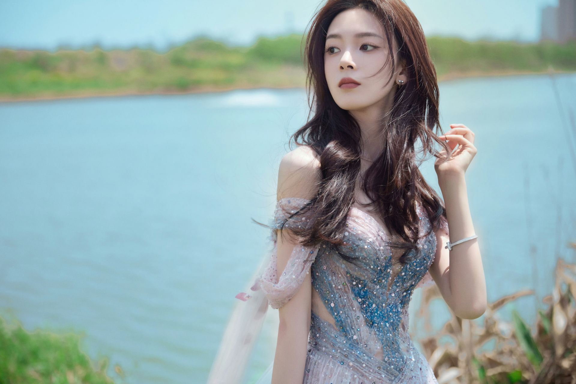 瑶妹最近好漂亮[期待] #美女# #每日娱乐播报