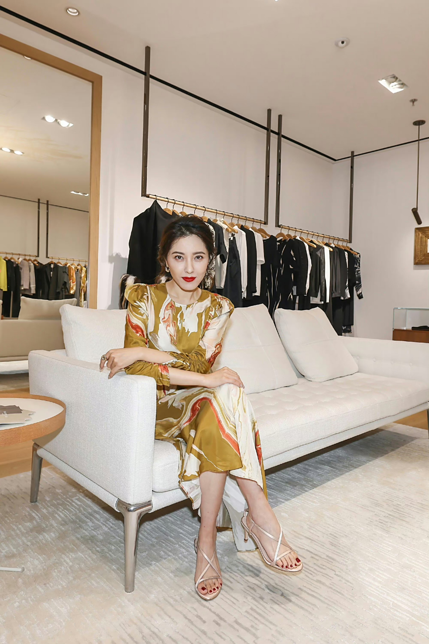 曾黎长腿美脚丫 [色][色] #曾黎